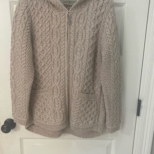 Aran Sweater Market Zip up Hoodie in color Parsnip with long back